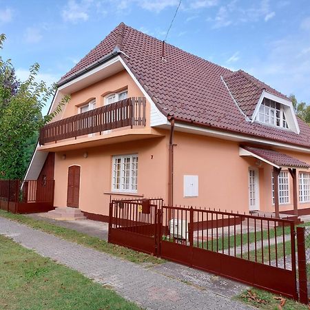Holiday House Retro Szántód 외부 사진